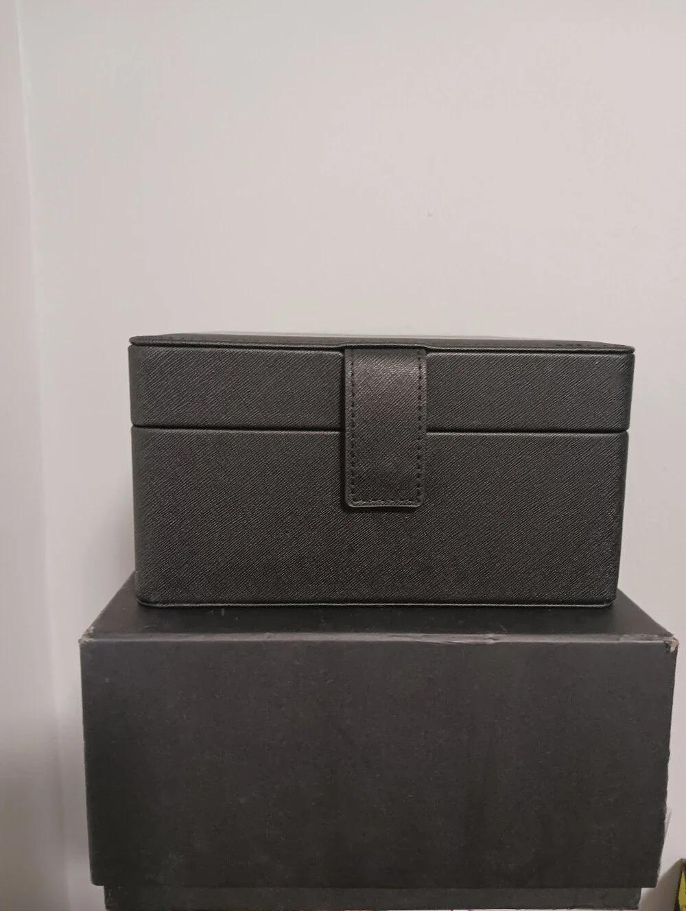 Sebastian M Watch Holder Box Black Textured Leatherette Magnetic Clasp New Other